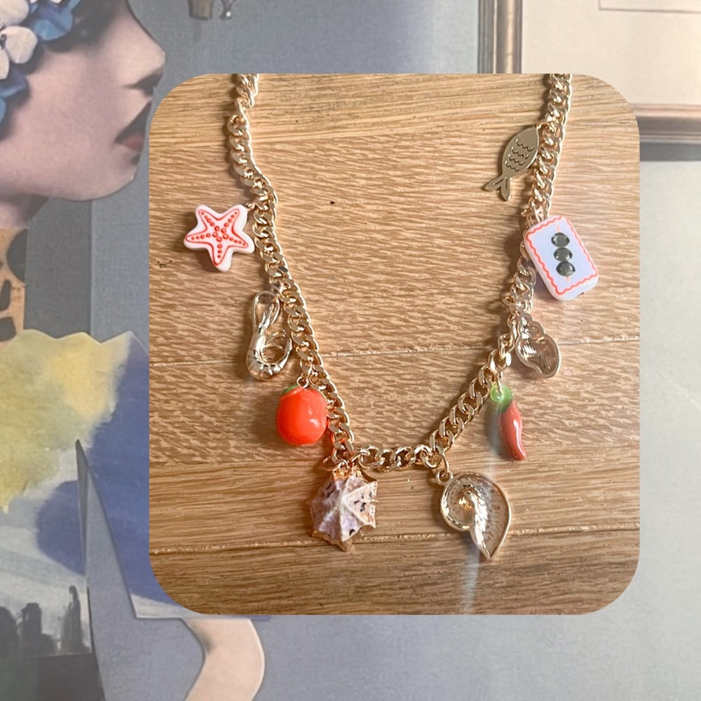 🆕 🎉 gold chain necklace with colorful starfish & cute charms